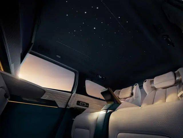 依然是豪華MPV標(biāo)桿,靜態(tài)體驗(yàn)別克2025款世紀(jì)CENTURY