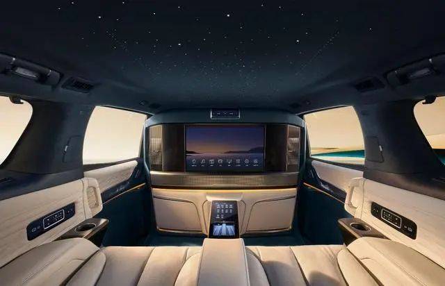 依然是豪華MPV標(biāo)桿,靜態(tài)體驗(yàn)別克2025款世紀(jì)CENTURY