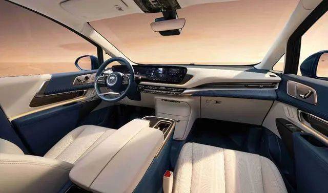 依然是豪華MPV標(biāo)桿,靜態(tài)體驗(yàn)別克2025款世紀(jì)CENTURY