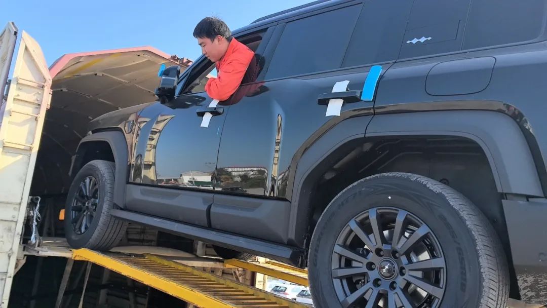 火車“套”汽車,新能源汽車城“火”力全開!