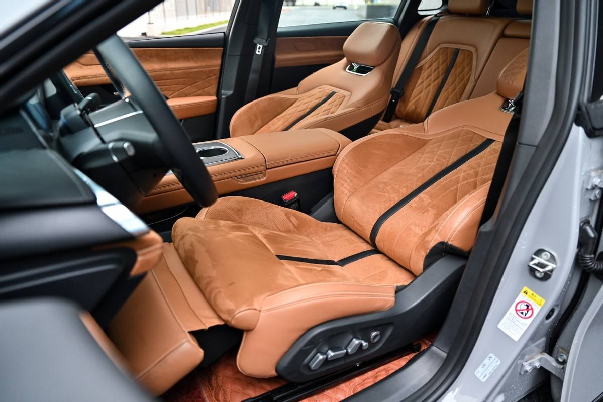 超詳細對比:十六七萬預算,馬自達EZ-6還是比亞迪漢?