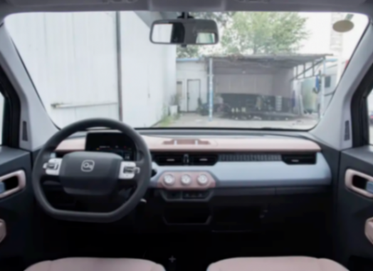 QQ冰淇淋新圣代限時免稅1.69萬,比宏光MINIEV強?