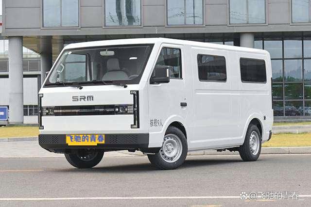 鑫源E3L客運版上市:價格親民,配置豪華-有駕 鑫源E3L客運版上市:價格親民,配置豪華-有駕