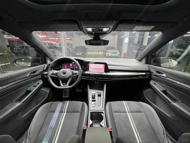 智馭未來，大眾高爾夫—科技與舒適的完美平衡-有駕