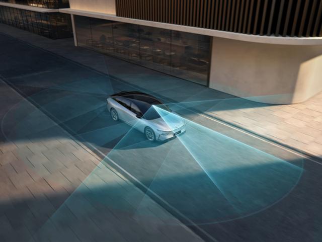 重新定義科技豪華 小鵬P7+上市售價18.68萬元起-有駕 重新定義科技豪華 小鵬P7+上市售價18.68萬元起-有駕