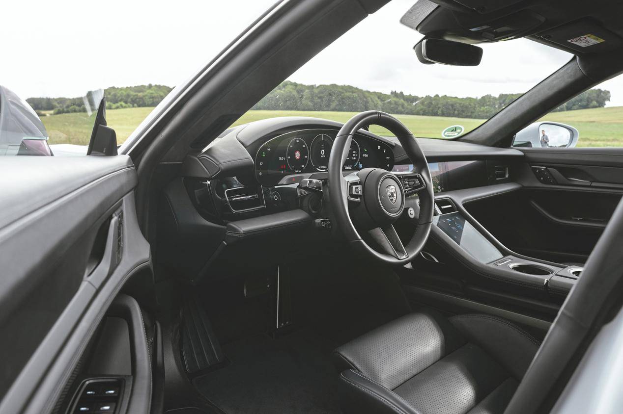 變革沖刺:保時捷Taycan Turbo S