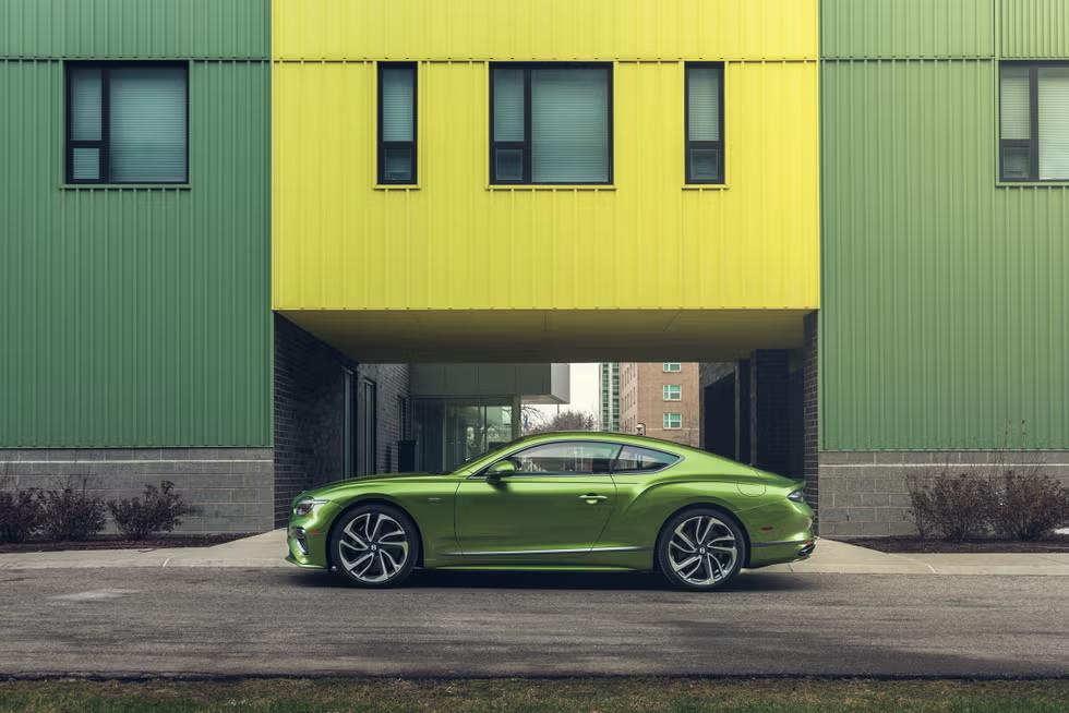 性能達到新高度,2025款賓利歐陸GT實車圖曝光