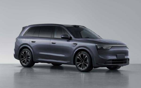 問界M8工信部亮相:家族設計再延續,五/六座版本任你選