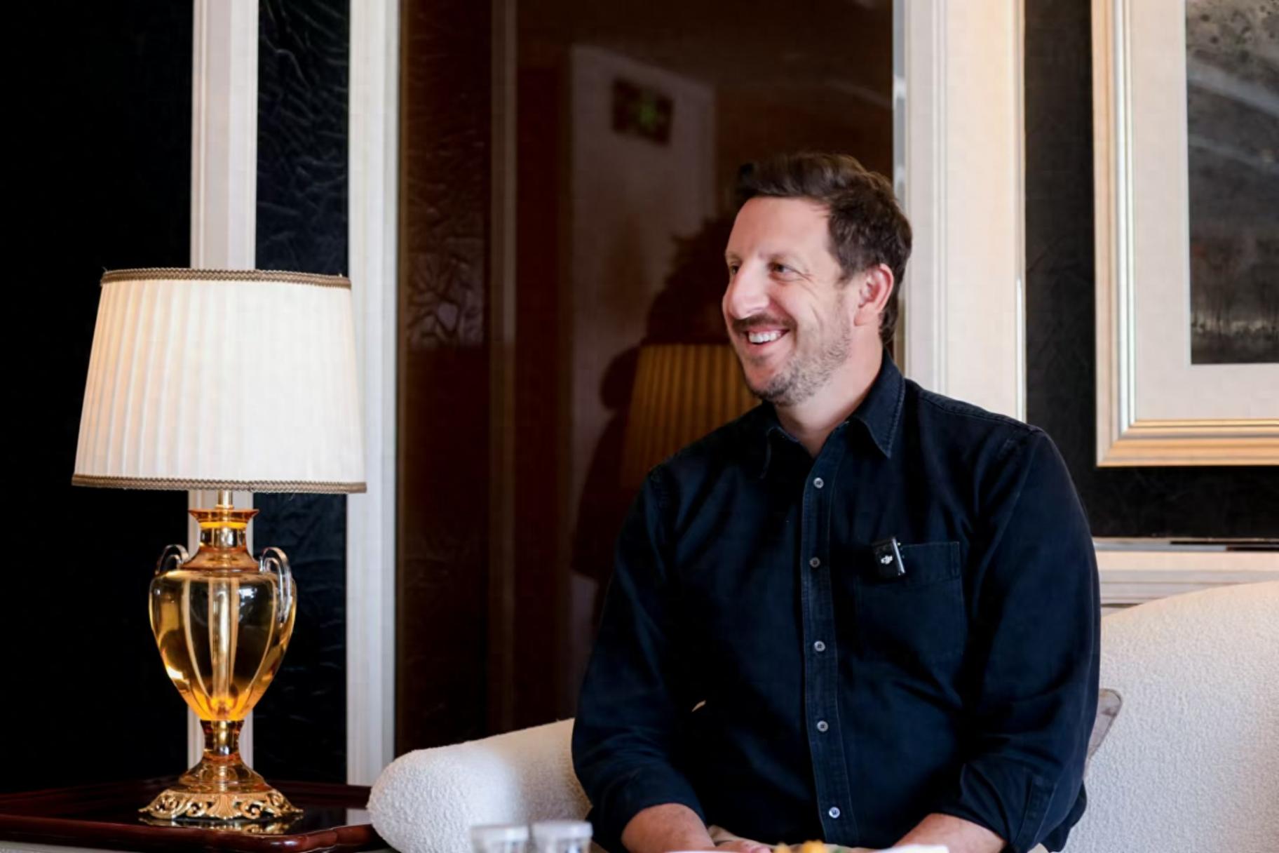 對話OpenAI前全球商業化負責人:效率、多模態、Agent是2025年AI的三大關鍵詞