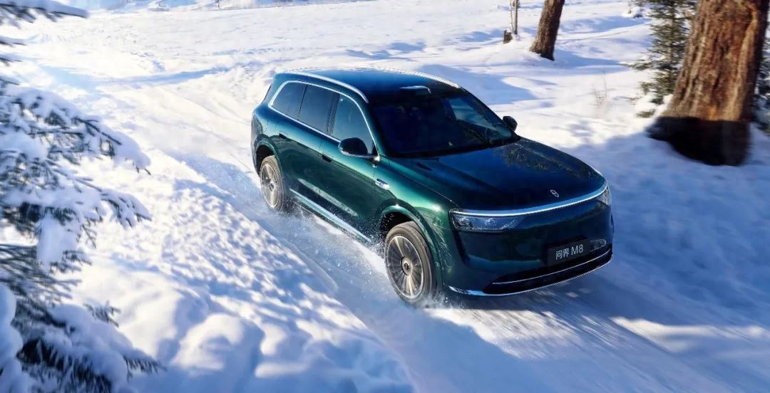 鴻蒙智行“五界成拳”:問界M8狂曬訂單,享界S9首發(fā)手勢控車,尚界首車年內(nèi)上市