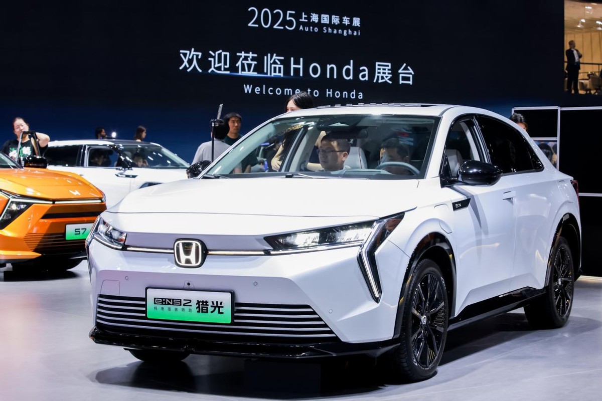 東風本田成上海車展顯眼包,GT和F1大秀肌肉