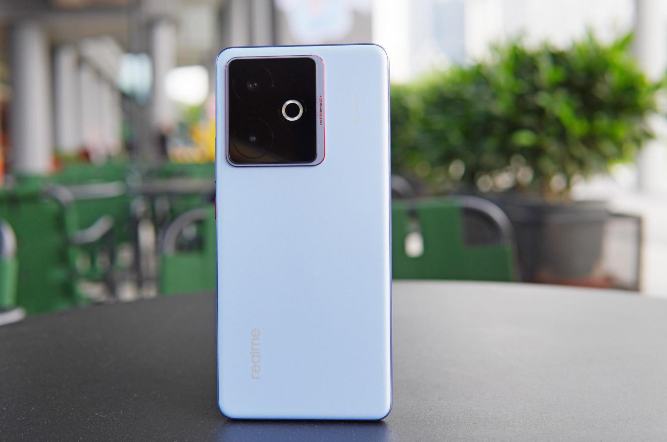 目前“熱度最高”的4款手機,幾乎都是“高配低價”