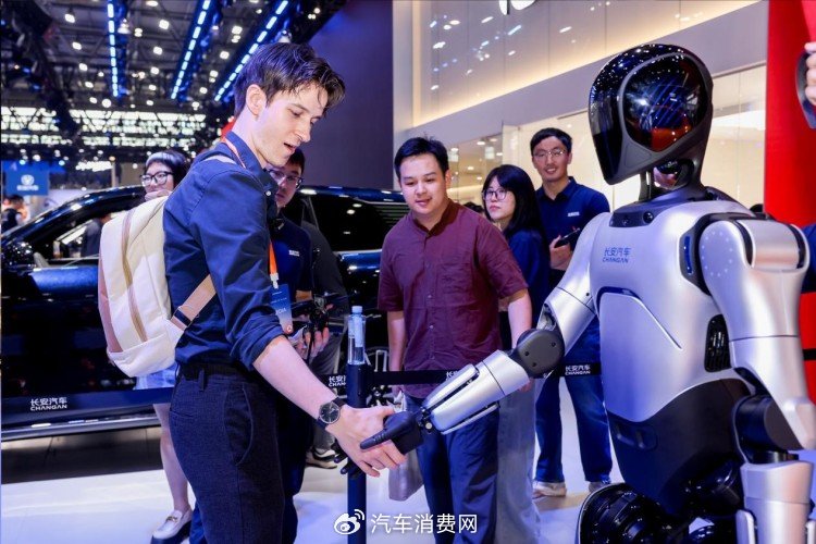 重磅包館!長安汽車重慶車展大顯“C位主咖”擔當