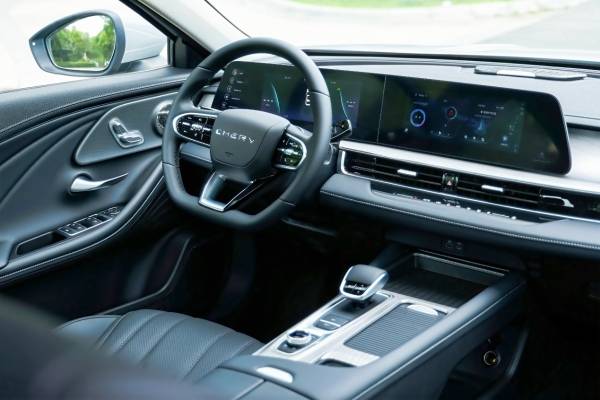 拆解式發布會,安全性不遮掩 風云A8上市7.99萬起