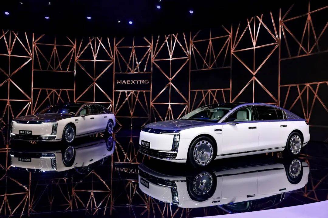 華為首款百萬車,憑什么叫板邁巴赫?