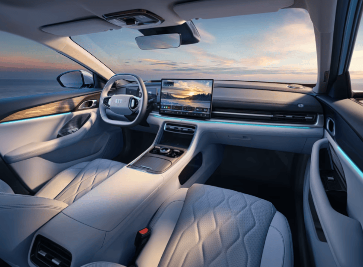 吉利銀河 A7 EM-i 更多角度官圖發布!定位中型轎車