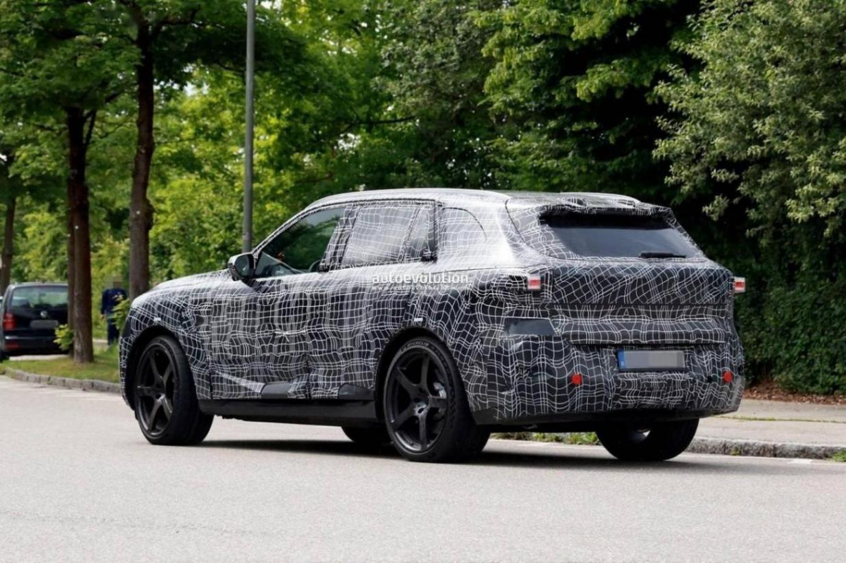 寶馬新一代iX5 M70電動原型車路測曝光,高性能配置引關注