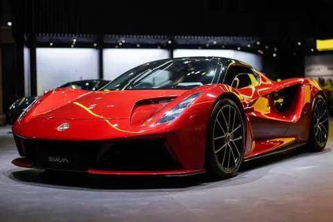 欽培吉的生死120天:蓮花如何從“賽道之王”淪為“價(jià)格戰(zhàn)玩家”?