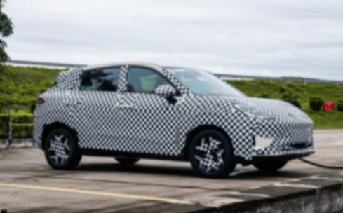 五菱全新純電動小型SUV測試諜照曝光,或命名為繽果SUV或繽果S