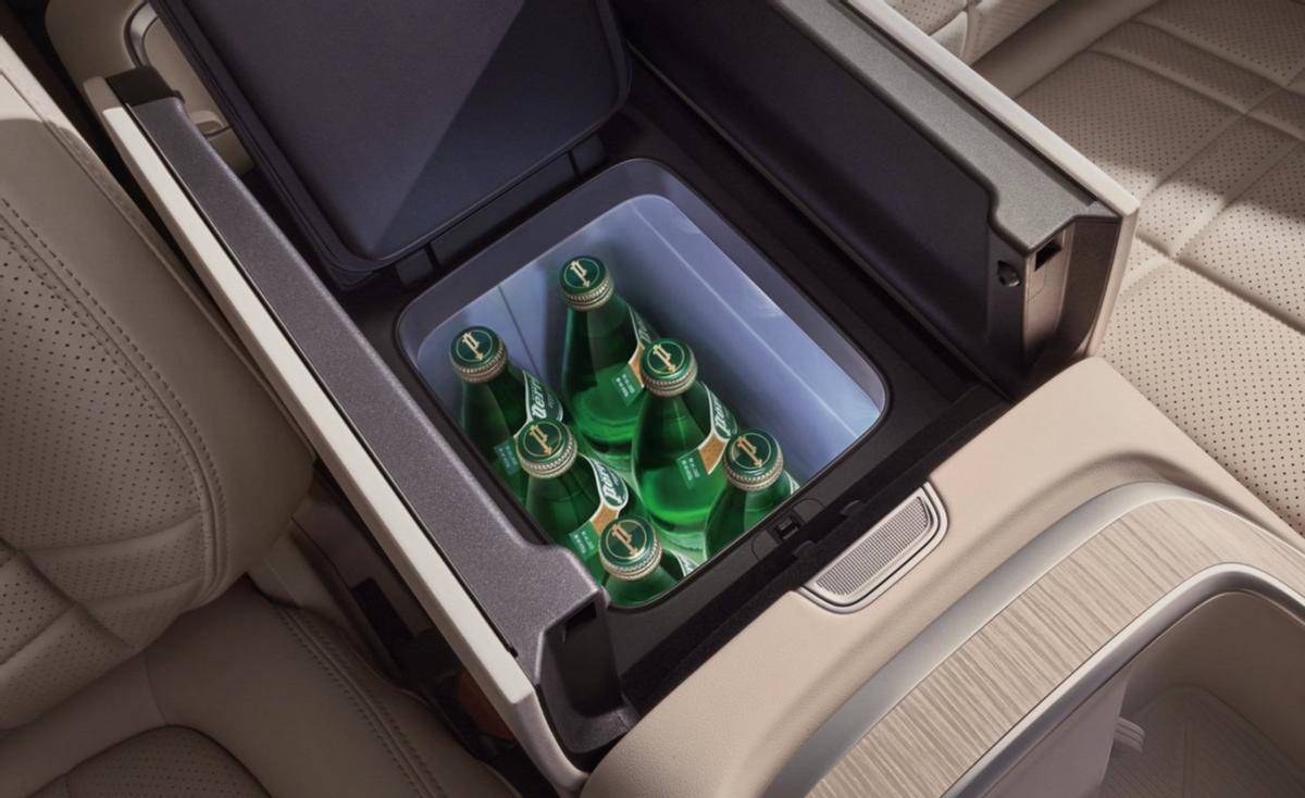 深藍S09重慶車展交卷:訂單火爆背后的“家庭平權”革命