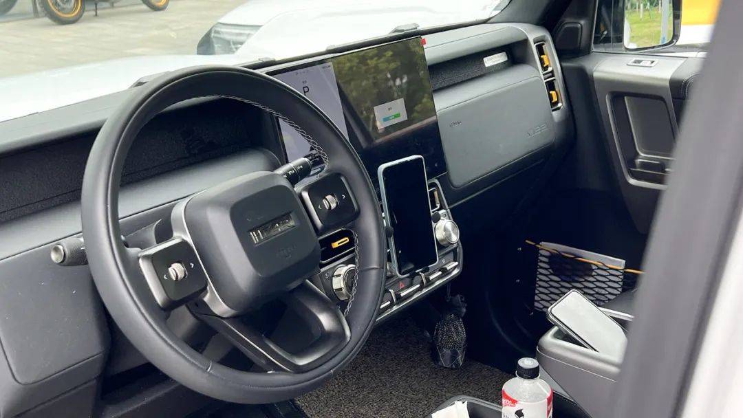 10萬出頭個性SUV推薦,方程豹鈦3還是iCAR V23?你屬于哪類人?