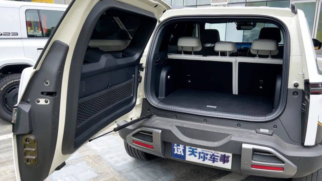 10萬出頭個性SUV推薦,方程豹鈦3還是iCAR V23?你屬于哪類人?