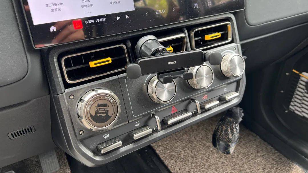 10萬出頭個性SUV推薦,方程豹鈦3還是iCAR V23?你屬于哪類人?