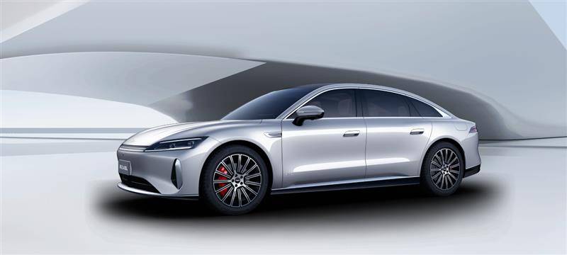 奇瑞風云A9L與吉利星耀8,15萬級中大型品質插混轎車怎么選?