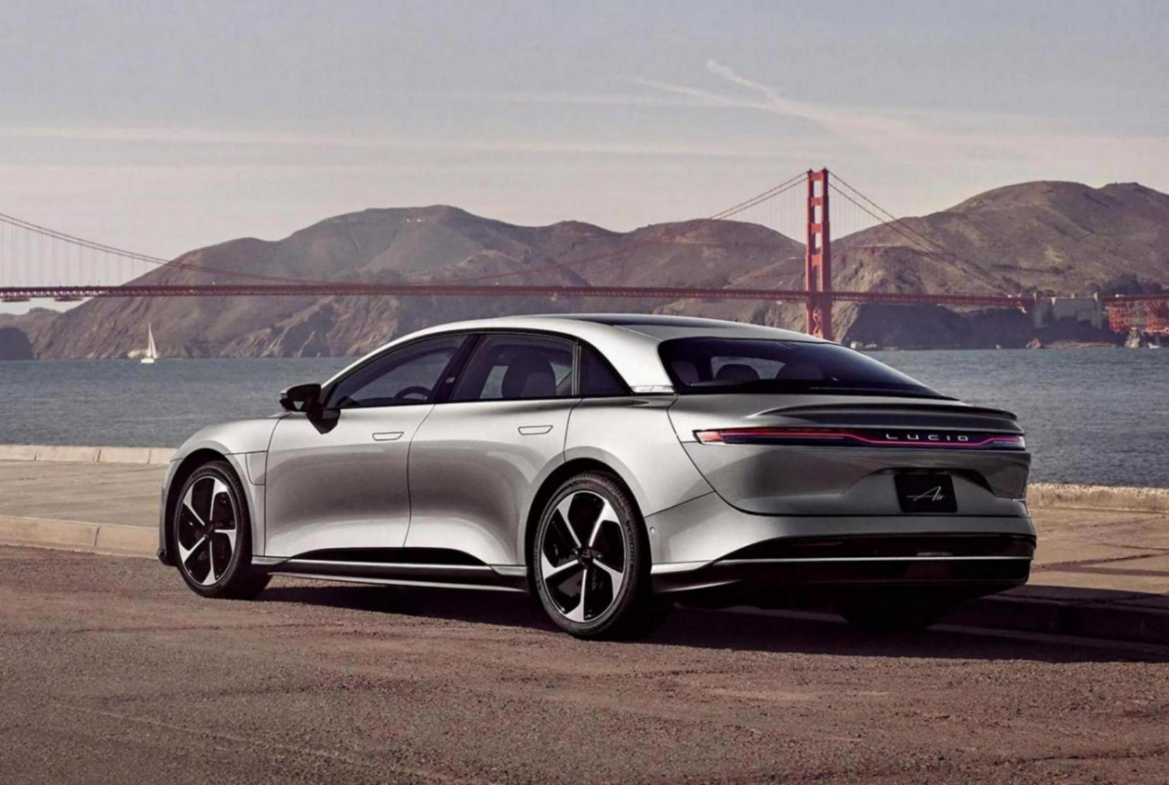 破紀錄了!純電續(xù)航跑了1205公里!量產(chǎn)車!