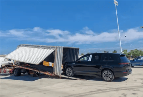 騰勢N8L無偽裝實(shí)車曝光:40萬級插電混動大型SUV的豪華新選擇