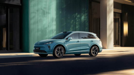 尚界H5后排真三座還搭A(yù)DS 4 享界S9T仙蹤綠很吸睛!