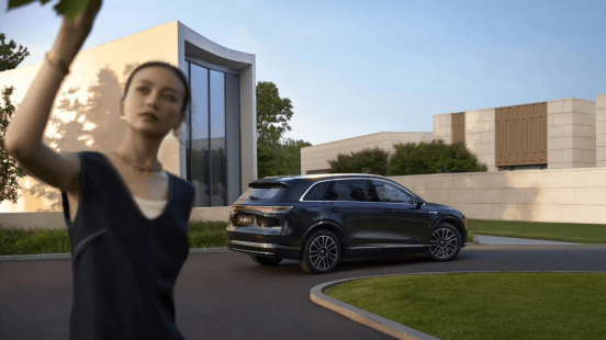 尚界H5后排真三座還搭A(yù)DS 4 享界S9T仙蹤綠很吸睛!