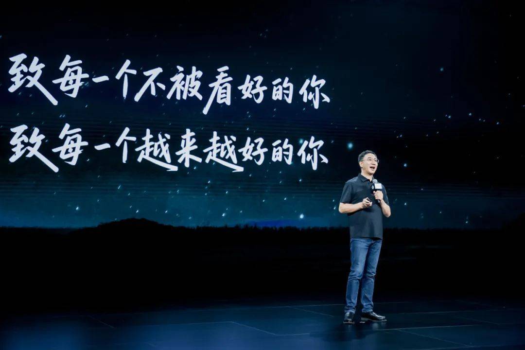 從C11看零跑:朱江明四年未換的微信頭像里,藏著怎樣的技術(shù)野心