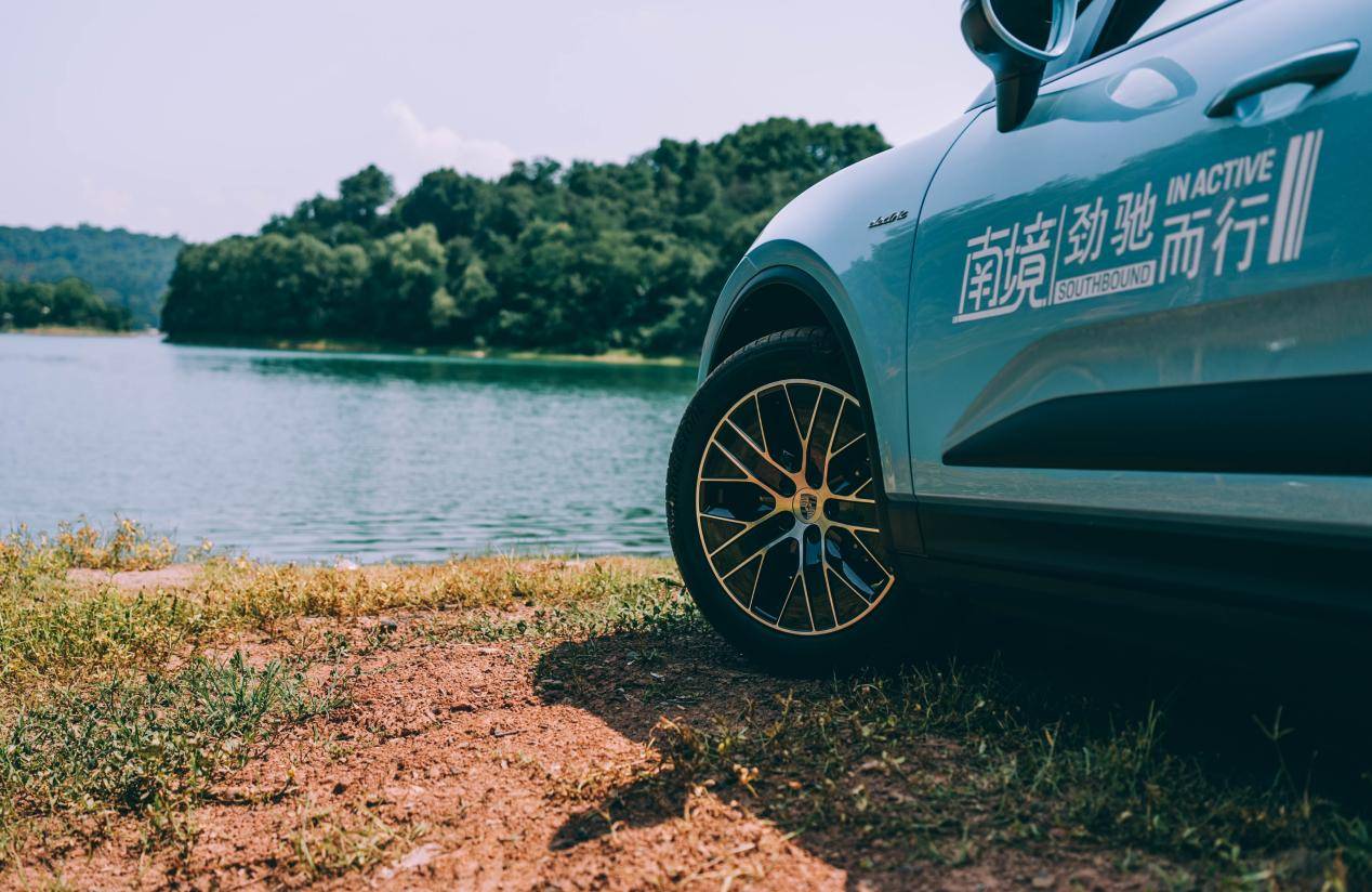 純電狂飆西南!保時捷Macan帶你玩轉\"南境?勁馳而行\"試駕盛宴