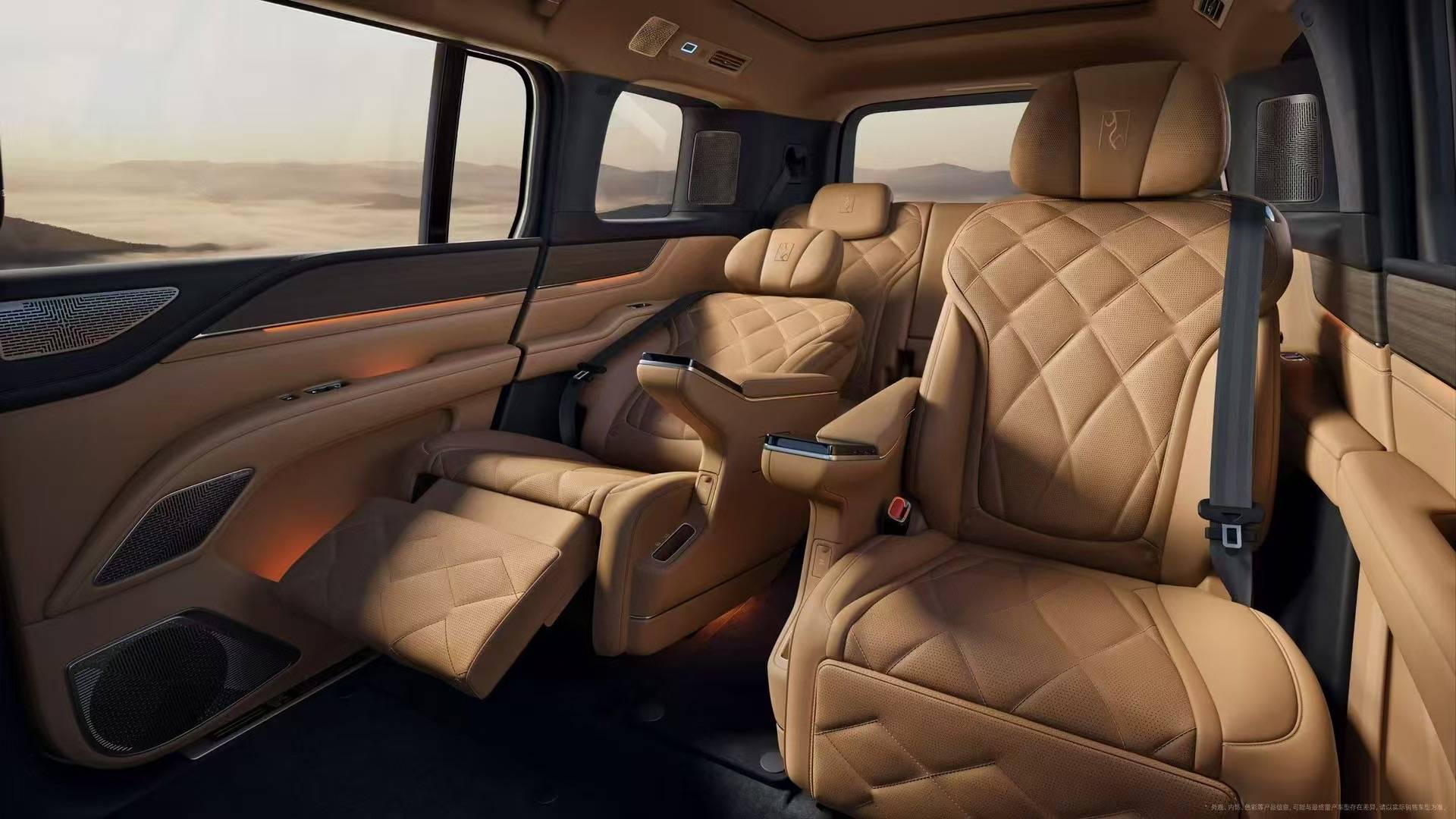 仰望U8L內飾首發:真正的中式豪華,不用相互貶損