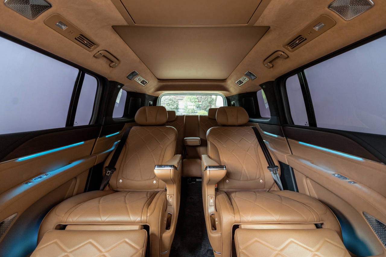 仰望U8L內飾首發:真正的中式豪華,不用相互貶損