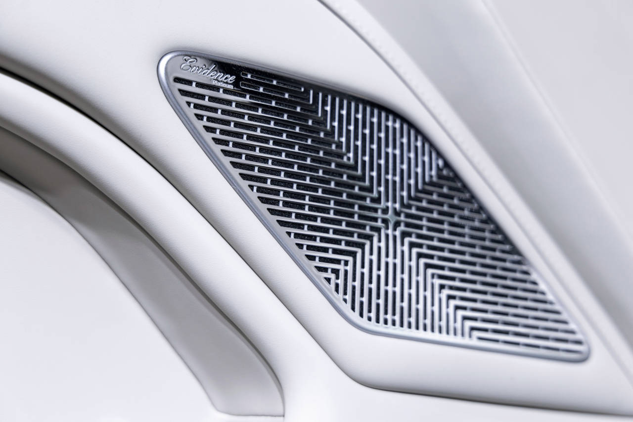 仰望U8L內飾首發:真正的中式豪華,不用相互貶損