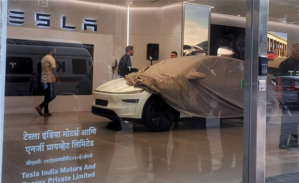 沒拿“三哥”當自己人!Model Y印度上市,價格讓國內車主直呼幸福