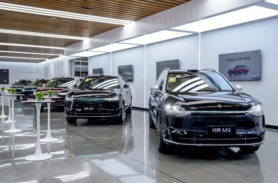 問界M9市場(chǎng)現(xiàn)象解析:國(guó)產(chǎn)高端車型如何實(shí)現(xiàn)價(jià)值突破?