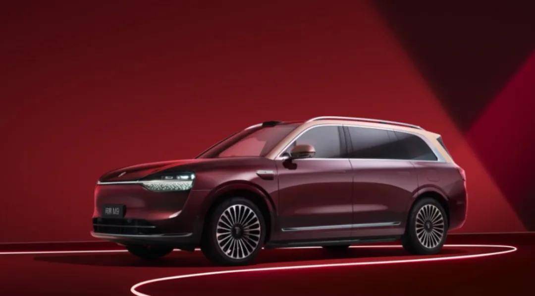 問界M9市場(chǎng)現(xiàn)象解析:國(guó)產(chǎn)高端車型如何實(shí)現(xiàn)價(jià)值突破?