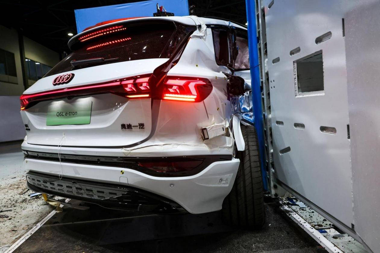 三倍國標!一汽奧迪Q6L e-tron成功挑戰(zhàn)連環(huán)碰撞測試