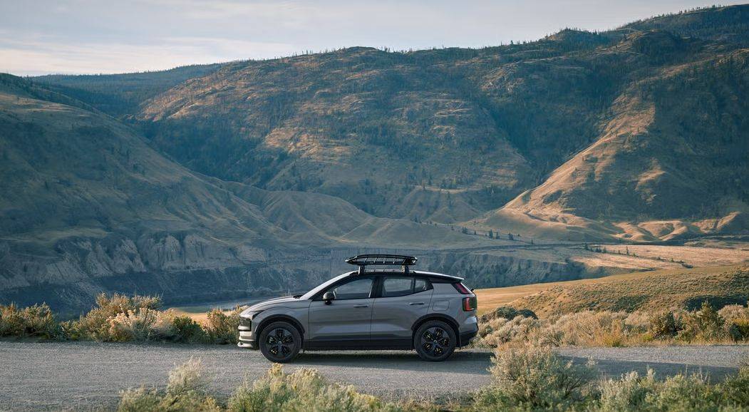 北歐野趣入電,沃爾沃EX30 CC以23.38萬重塑純電跨界