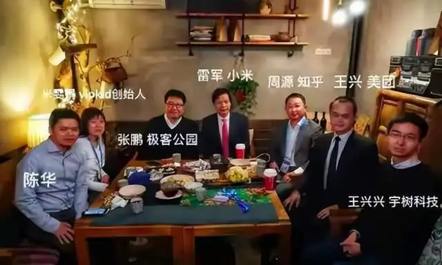 宇樹機器人Unitree H1 和 G1 人形機器人從2025年開始上線后便迅速售罄,尤其是 G1 機型以 9.9 萬元開啟預售