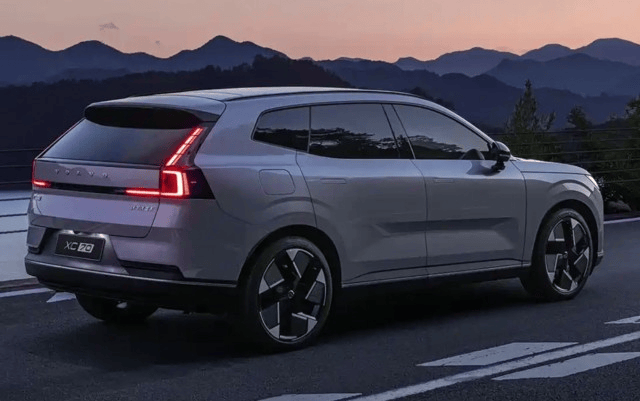 沃爾沃新車XC70 8月預售,搭載插混,續航200公里