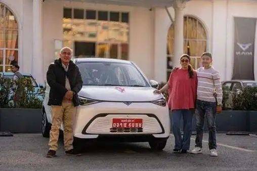 錨定用戶需求,凱翼汽車重磅升級(jí)產(chǎn)品矩陣紅 凱翼汽車2025年中商務(wù)大會(huì)描繪務(wù)實(shí)創(chuàng)新藍(lán)圖