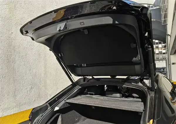 全球首輛！極氪001防彈版現(xiàn)身巴西：安全感直接拉滿