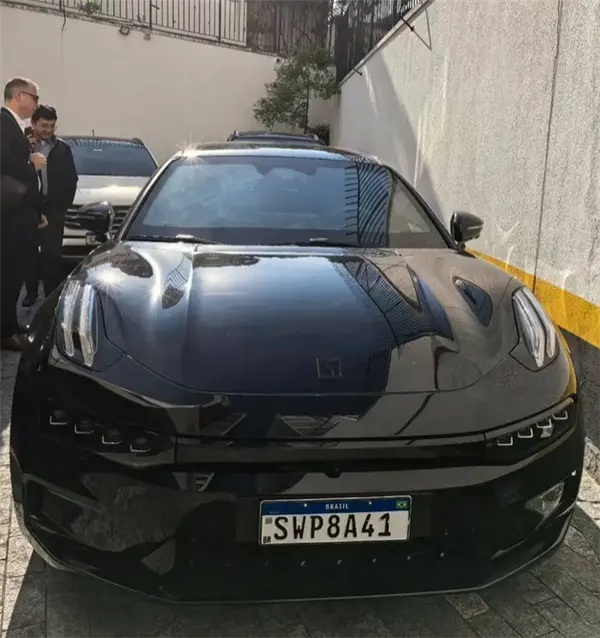 全球首輛！極氪001防彈版現(xiàn)身巴西：安全感直接拉滿