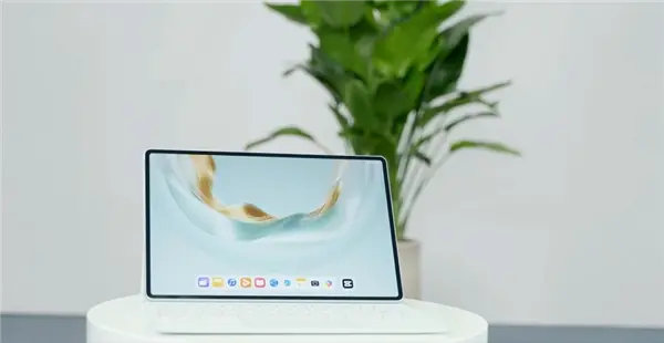 華為MatePad Pro 12.2亮相 首款全面搭載鴻蒙5的平板 華為MatePad Pro 12.2亮相 首款全面搭載鴻蒙5的平板