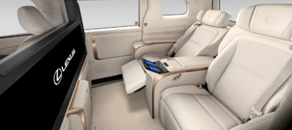 雷克薩斯LM500h進行了改款,8月1日起在日本全境的雷克薩斯專門店正式開啟銷售