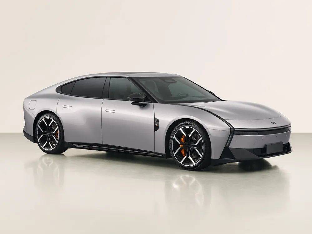 對話何小鵬:以前純視覺做不好因為算力太弱,5-10年后算力會再提升10倍